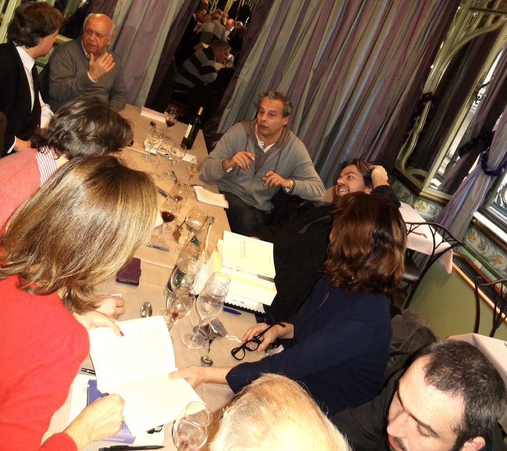 Clockwise : Gregoire Bouillier, Aymeric Caron, Lidia Breda (cheveux), Guillaume Zorgbibe, Roland Jaccard (cheveux), Brigitte Lannaud Levy (cheveux), Nicolas d'Estienne d'Orves (cheveux), Pierre-Guillaume de Roux, Bruno Tessarech